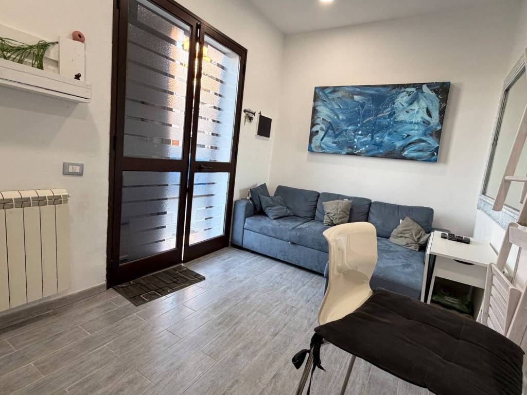 appartamento in vendita a Campofelice di Roccella