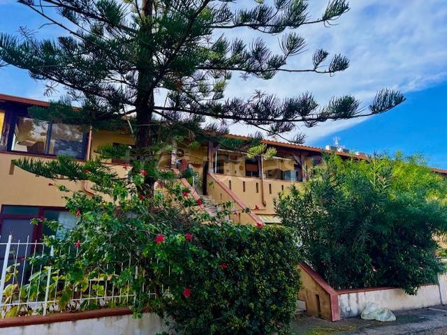 appartamento in vendita a Campofelice di Roccella