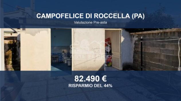 casa indipendente in vendita a Campofelice di Roccella