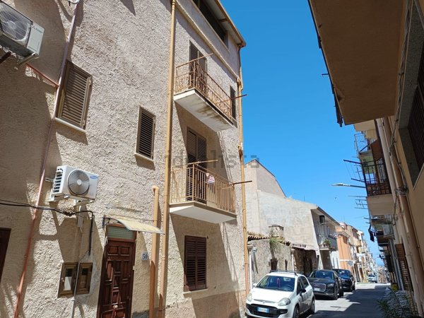 casa indipendente in vendita a Campofelice di Roccella