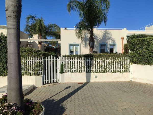 appartamento in vendita a Campofelice di Roccella