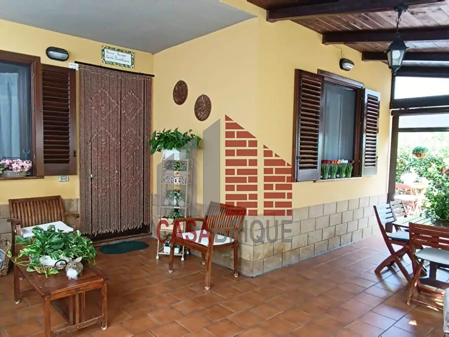 casa indipendente in vendita a Campofelice di Roccella