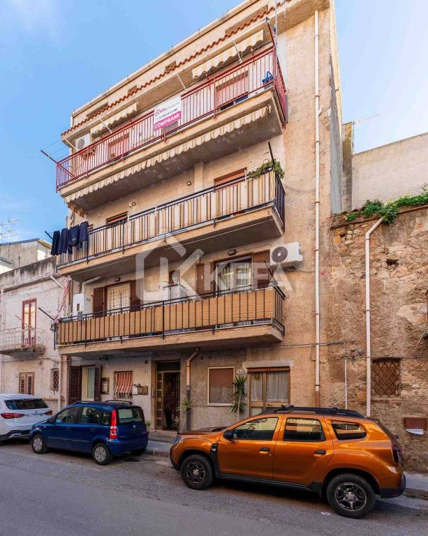 appartamento in vendita a Campofelice di Roccella