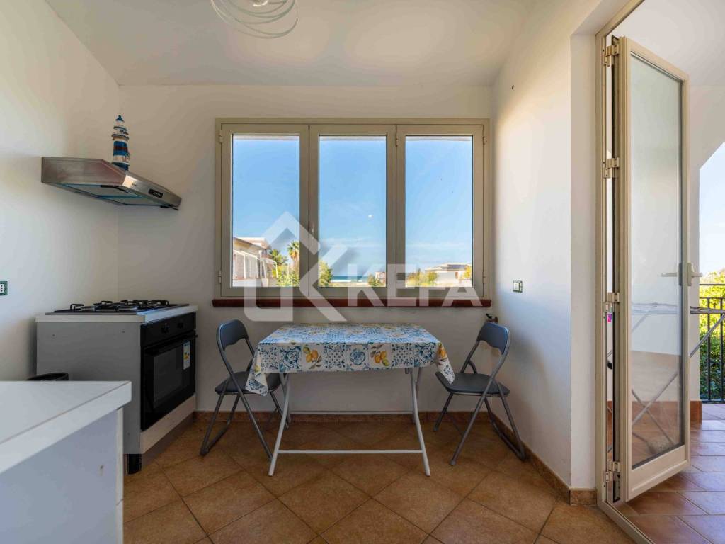 appartamento in vendita a Campofelice di Roccella