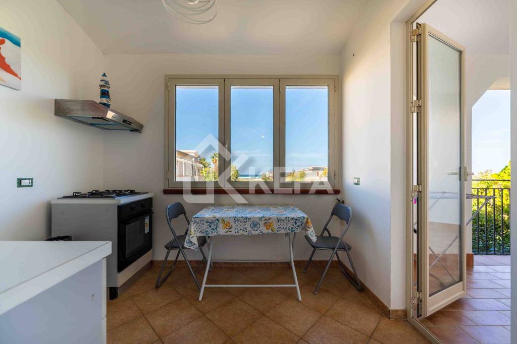appartamento in vendita a Campofelice di Roccella