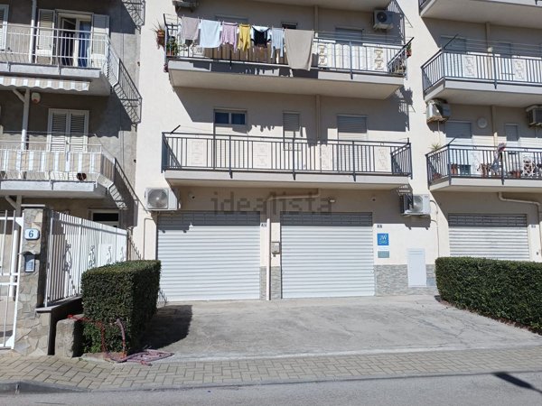 appartamento in vendita a Campofelice di Roccella