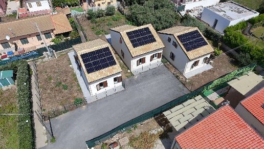casa indipendente in vendita a Campofelice di Roccella