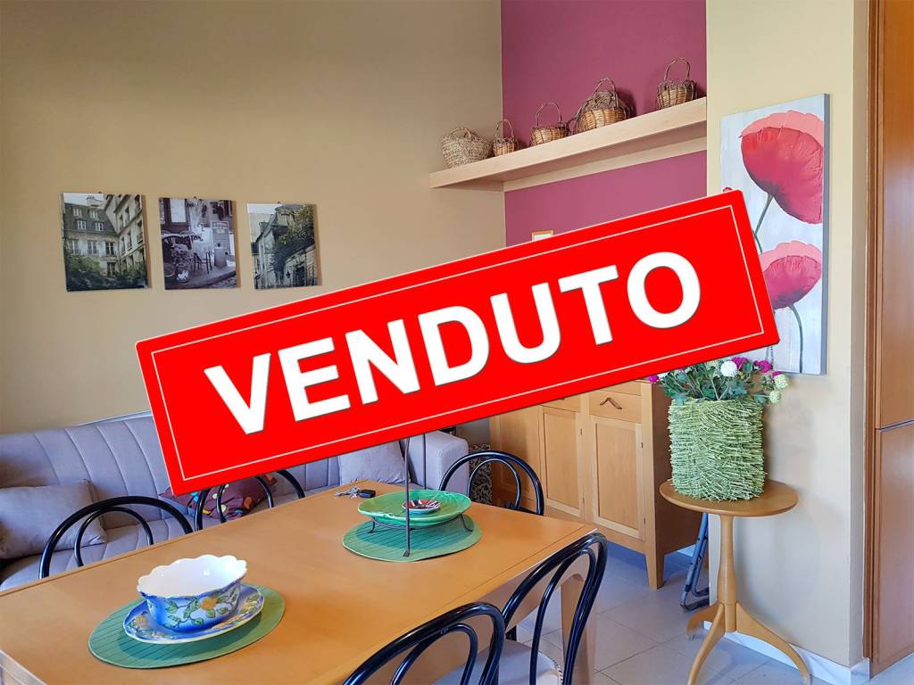casa indipendente in vendita a Campofelice di Roccella