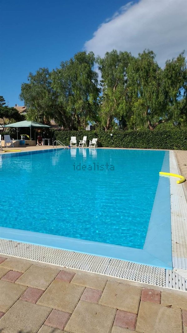 casa indipendente in vendita a Campofelice di Roccella