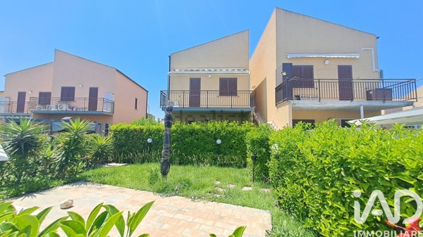 appartamento in vendita a Campofelice di Roccella