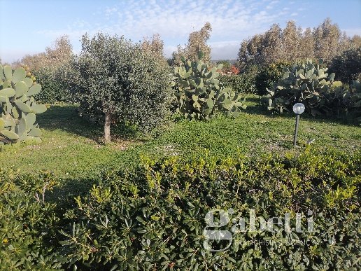 appartamento in vendita a Campofelice di Roccella