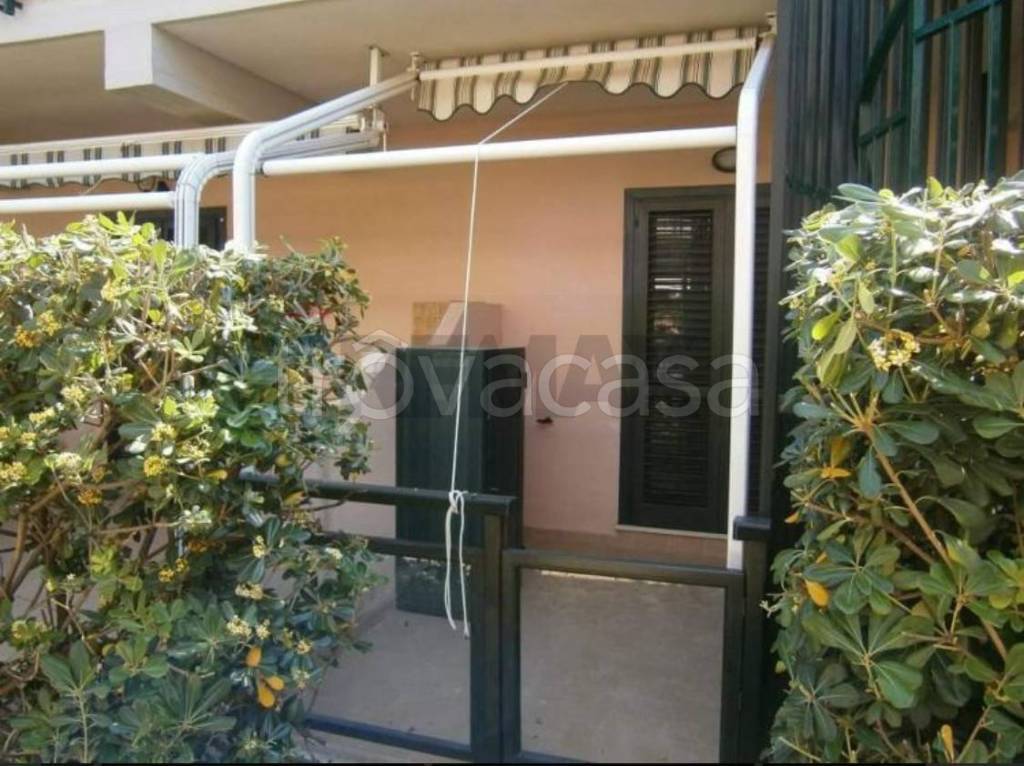 appartamento in vendita a Campofelice di Roccella