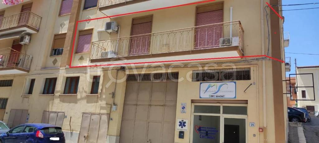 appartamento in vendita a Campofelice di Roccella