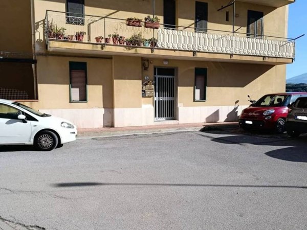 appartamento in vendita a Campofelice di Roccella