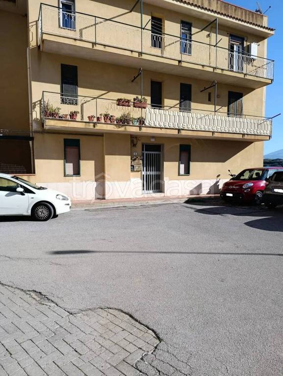 appartamento in vendita a Campofelice di Roccella