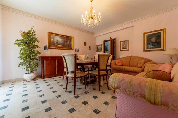 appartamento in vendita a Campofelice di Roccella
