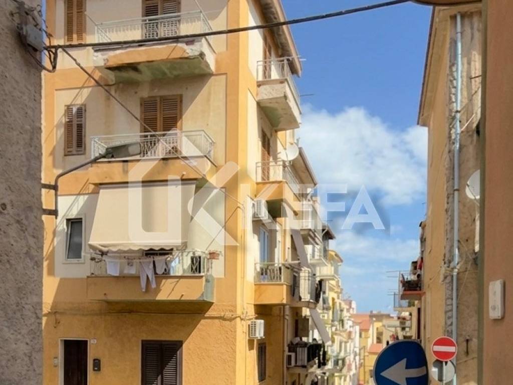 appartamento in vendita a Campofelice di Roccella