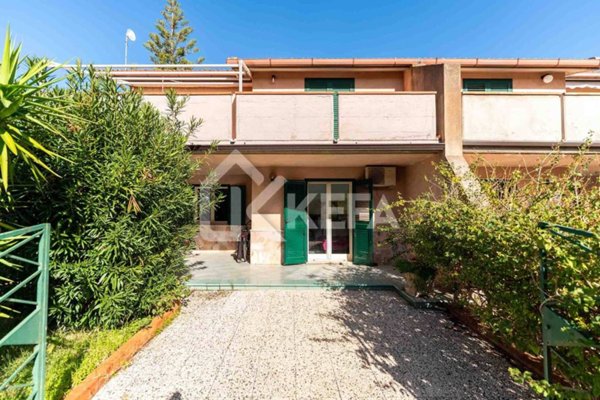 appartamento in vendita a Campofelice di Roccella