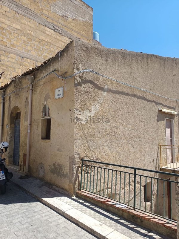 casa indipendente in vendita a Campofelice di Roccella
