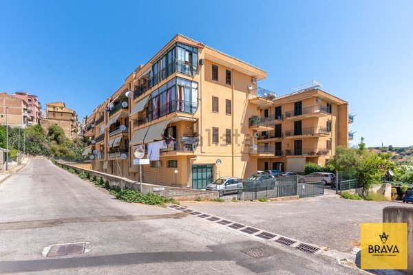 appartamento in vendita a Campofelice di Roccella