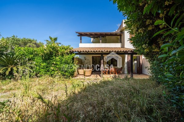 casa indipendente in vendita a Campofelice di Roccella