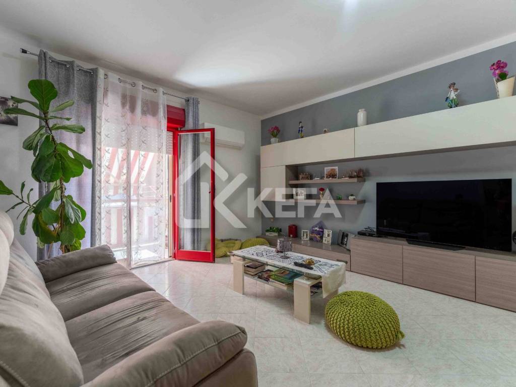 appartamento in vendita a Campofelice di Roccella