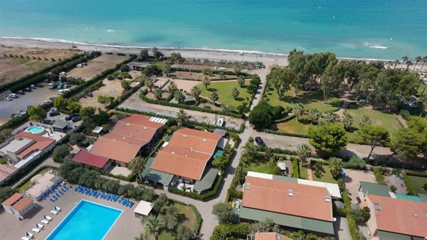 appartamento in vendita a Campofelice di Roccella