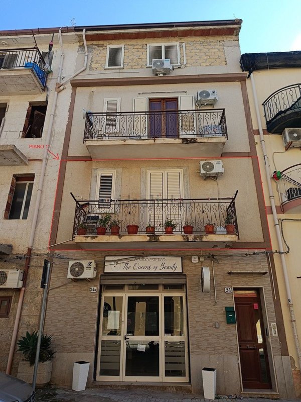 appartamento in vendita a Campofelice di Roccella