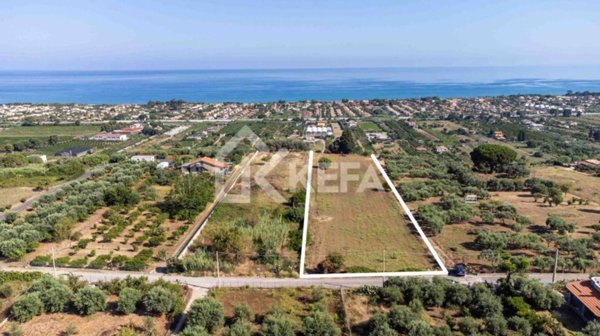 terreno agricolo in vendita a Campofelice di Roccella