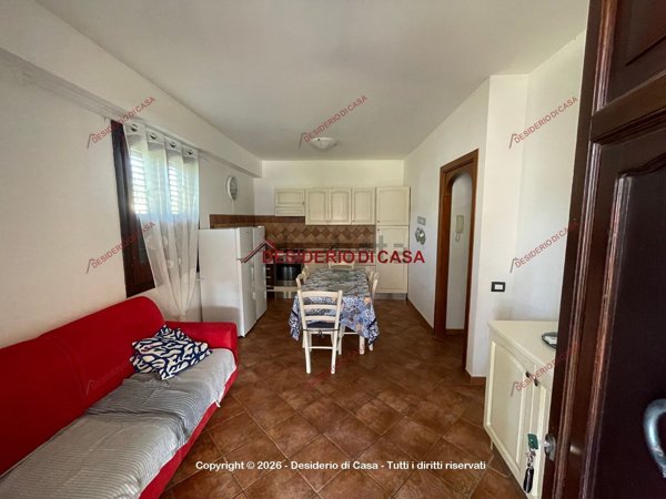 casa indipendente in vendita a Campofelice di Roccella