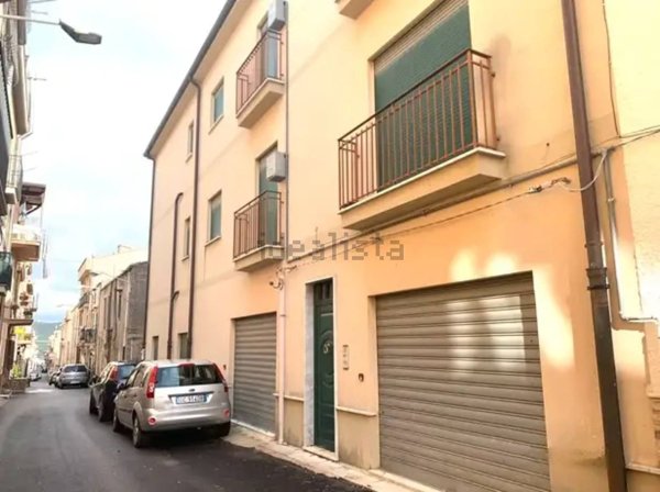 appartamento in vendita a Campofiorito