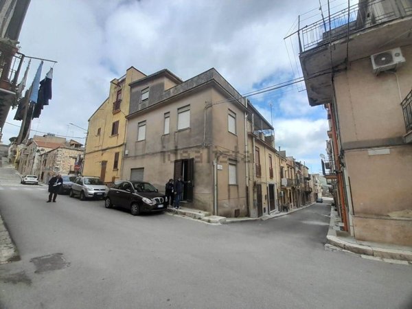 appartamento in vendita a Campofiorito