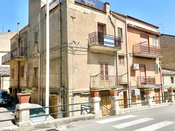 appartamento in vendita a Campofiorito