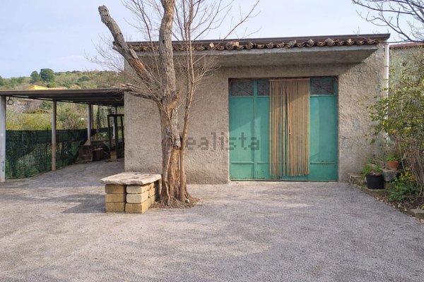 appartamento in vendita a Campofiorito