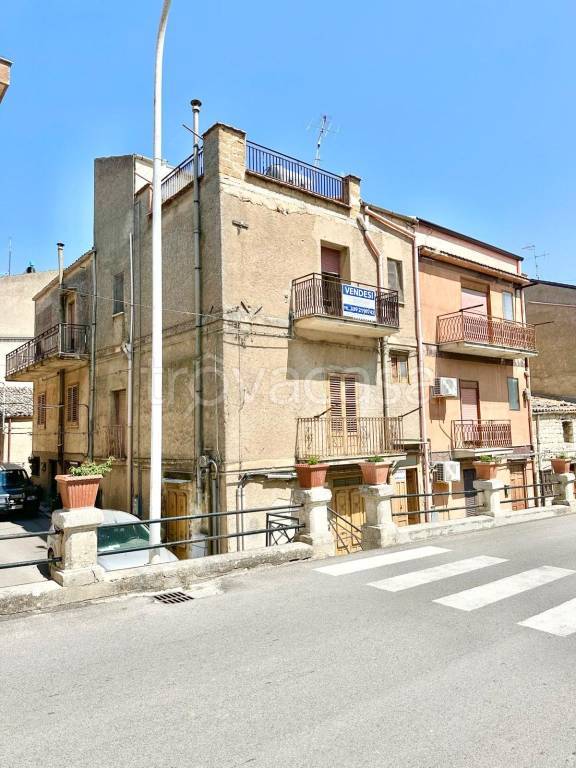 appartamento in vendita a Campofiorito