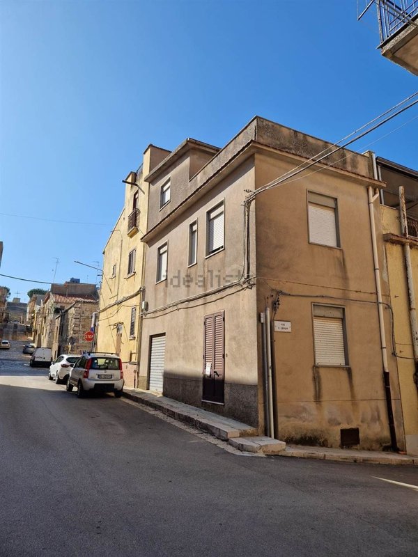 appartamento in vendita a Campofiorito