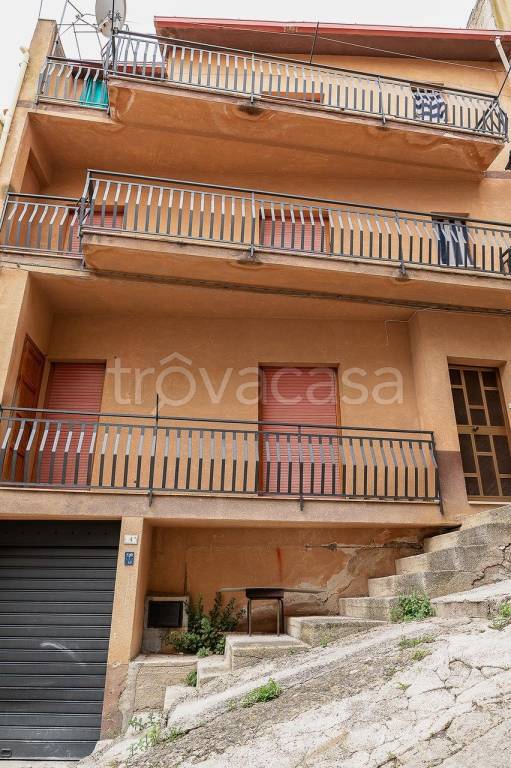 casa indipendente in vendita a Camporeale