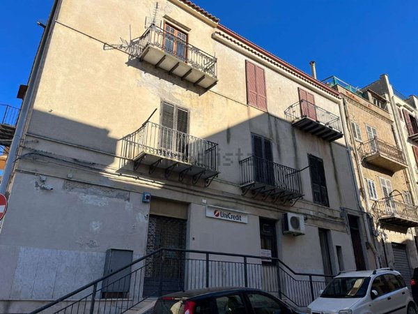 ufficio in vendita a Camporeale