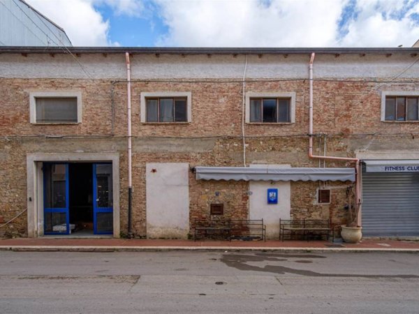 negozio in vendita a Camporeale