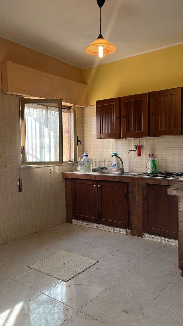 casa indipendente in vendita a Camporeale