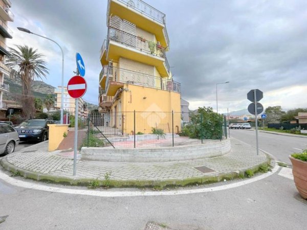 negozio in vendita a Capaci