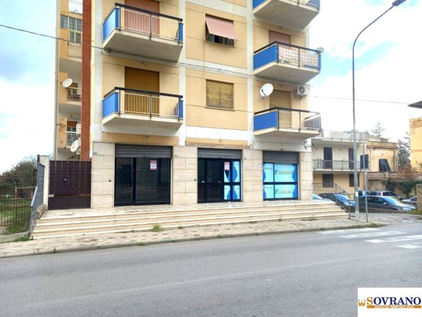 locale commerciale in vendita a Capaci