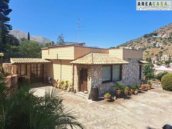 casa indipendente in vendita a Capaci