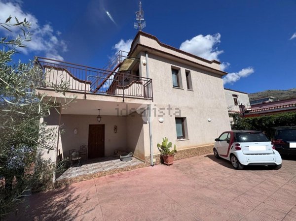 casa indipendente in vendita a Capaci