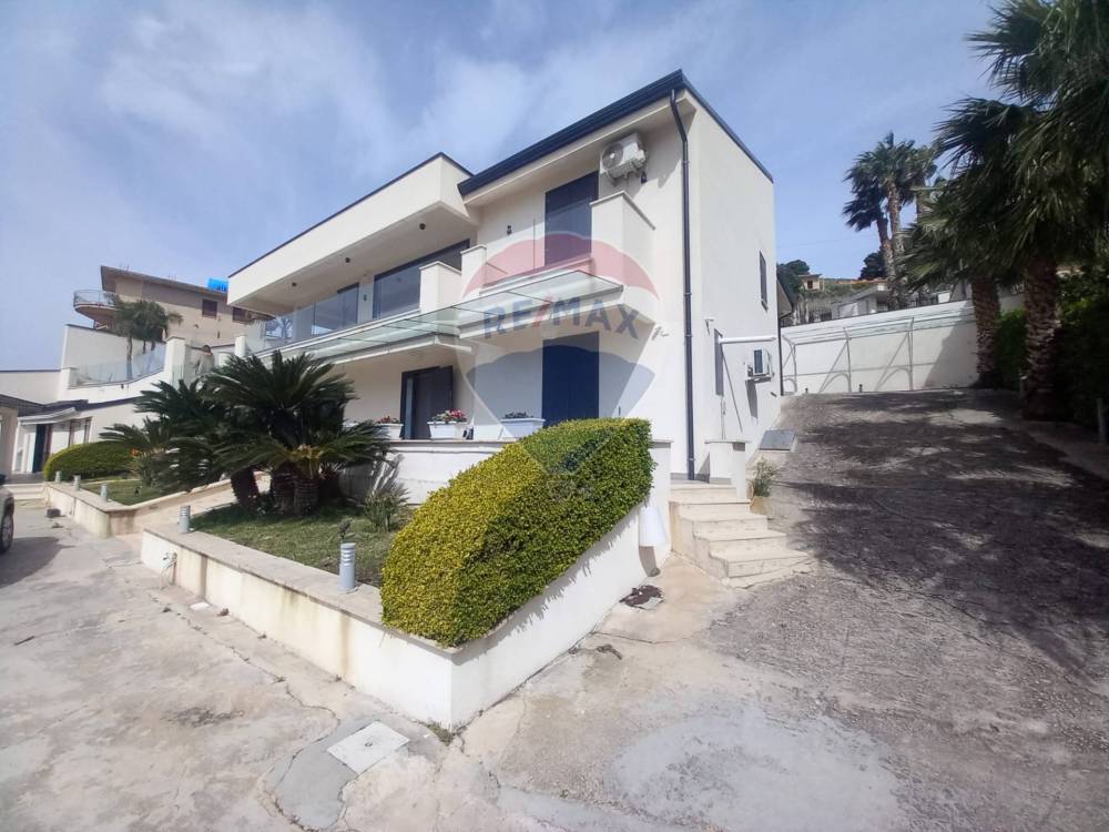 casa indipendente in vendita a Capaci