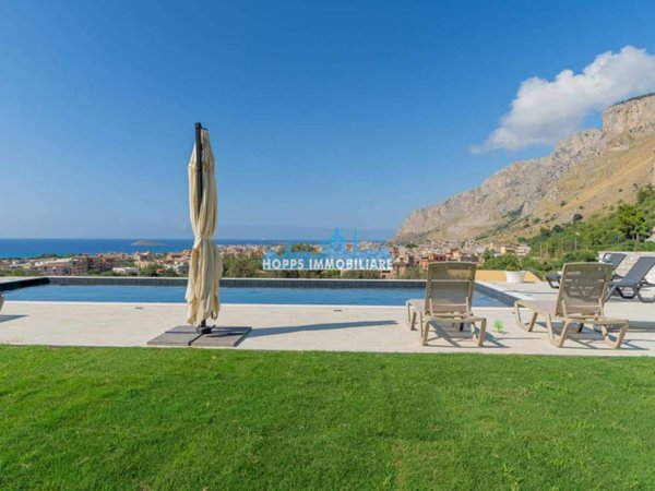 casa indipendente in vendita a Capaci