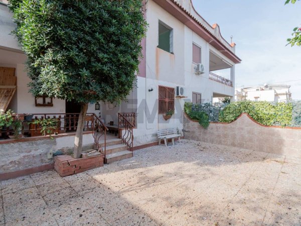 casa indipendente in vendita a Capaci