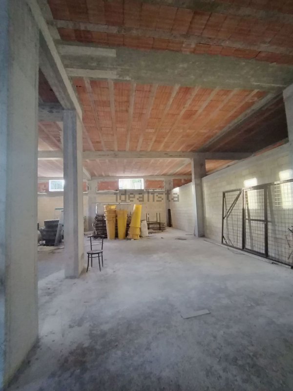 locale di sgombero in vendita a Capaci