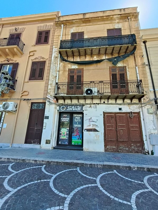 locale commerciale in vendita a Capaci