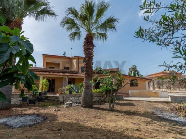 casa indipendente in vendita a Capaci
